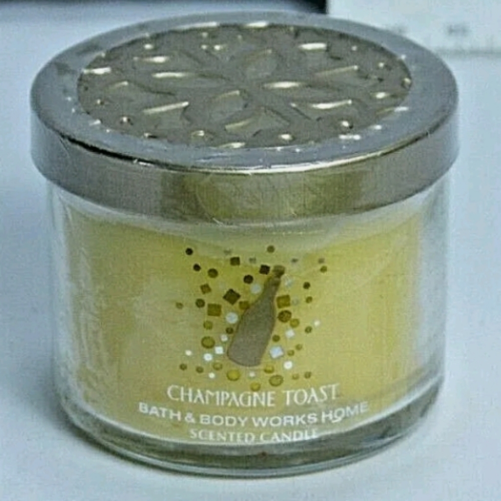 BATH & BODY WORKS SCENTED Mini CANDLE 1.3OZ/36G CHAMPAGNE TOAST NEW